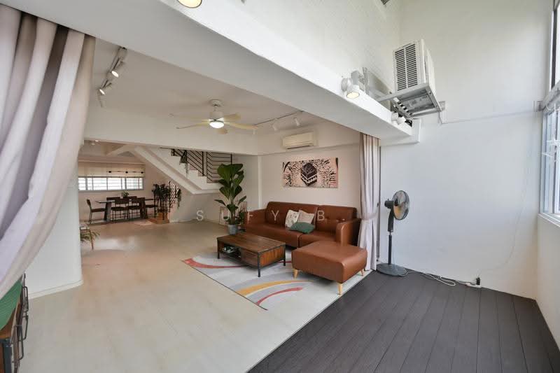 337 Jurong East Avenue 1, 337 Jurong East Avenue 1, Boon Lay / Jurong / Tuas, 3 Bedrooms, 1,604 sqft, HDB Flat For Sale, by Sufy B., 500277292 - Living Room - PropertyGuru.com.sg
