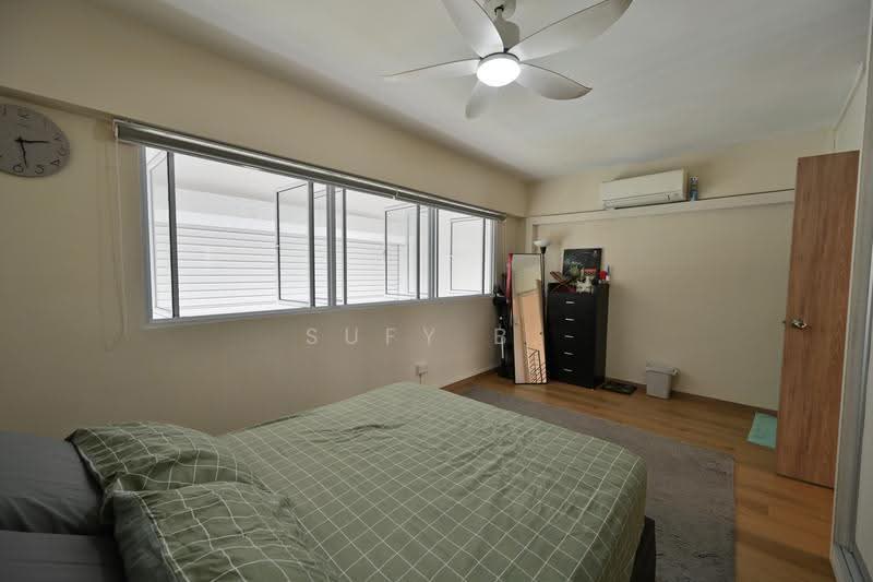 337 Jurong East Avenue 1, 337 Jurong East Avenue 1, Boon Lay / Jurong / Tuas, 3 Bedrooms, 1,604 sqft, HDB Flat For Sale, by Sufy B., 500277292 - Master Bedroom - PropertyGuru.com.sg