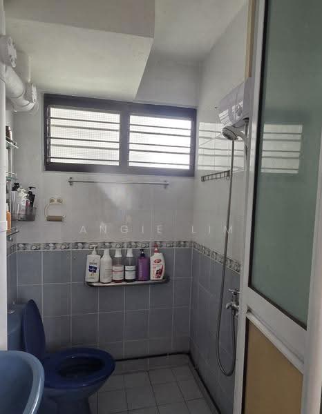 203 Marsiling Drive, 203 Marsiling Drive, Admiralty / Woodlands, 2 Bedrooms, 732 sqft, HDB Flat For Sale, by Angie Lim, 500277297 - Bathroom - PropertyGuru.com.sg