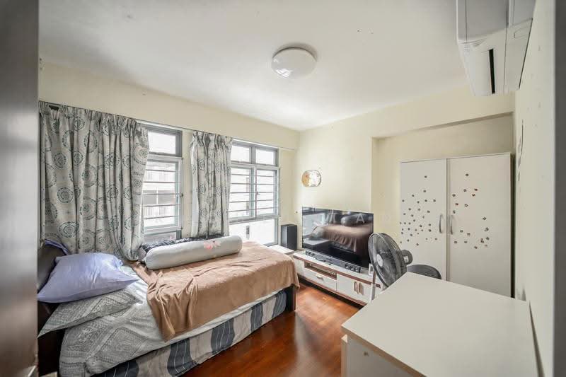 682A Edgefield Plains, , 2 Bedrooms, 732 sqft, HDB Flat For Sale, by Rachel Tan, 500277304 - Bedroom - PropertyGuru.com.sg