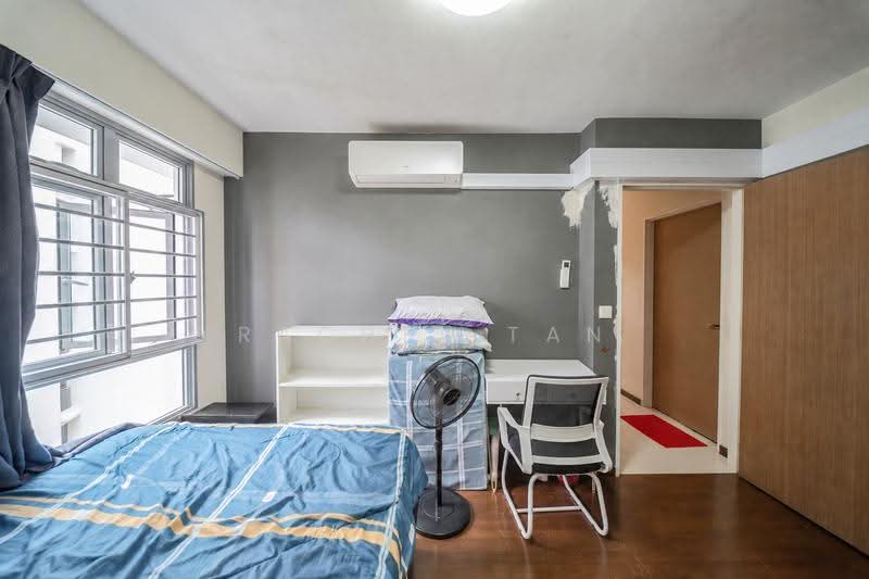 682A Edgefield Plains, , 2 Bedrooms, 732 sqft, HDB Flat For Sale, by Rachel Tan, 500277304 - Bedroom - PropertyGuru.com.sg