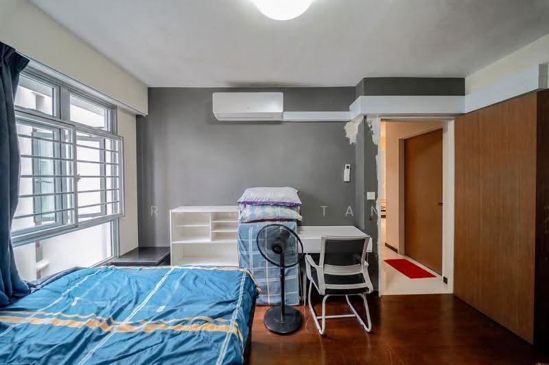 682A Edgefield Plains, , 2 Bedrooms, 732 sqft, HDB Flat For Sale, by Rachel Tan, 500277304 - Bedroom - PropertyGuru.com.sg