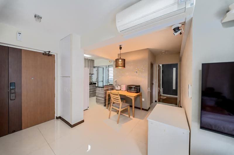682A Edgefield Plains, , 2 Bedrooms, 732 sqft, HDB Flat For Sale, by Rachel Tan, 500277304 - Entrance - PropertyGuru.com.sg