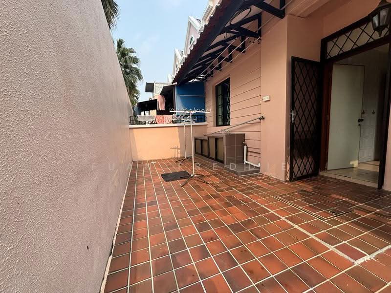 3 Storey Corner Terrace 6Rooms & 4Baths for Rent @ Old Toh Tuck Rd, Highgate Crescent, Clementi Park / Upper Bukit Timah, 6 Bedrooms, 3,154 sqft, Corner Terrace For Rent, by Fuan Freddie, 500277327 - Exterior - PropertyGuru.com.sg