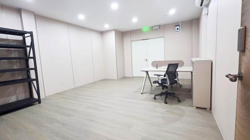 6 mins walk to Tai Seng & MacPherson MRT! 24/7 Access, Co-Working Office, Macpherson / Potong Pasir, 291 sqft, Light Industrial (B1) For Rent, by Amanda Chan, 500277335 - Interior - CommercialGuru.com.sg