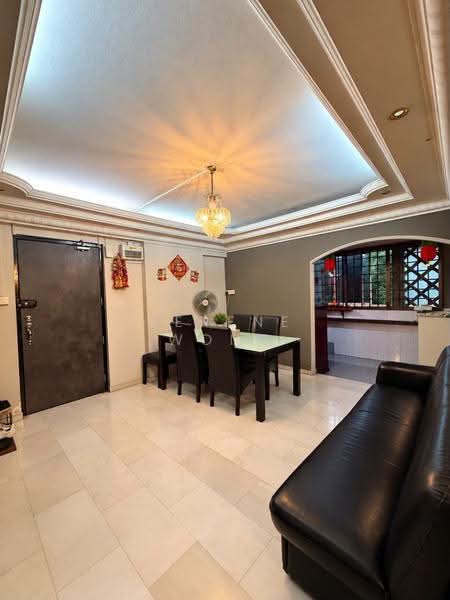 819 Jurong West Street 81, 819 Jurong West Street 81, Boon Lay / Jurong / Tuas, 4 Bedrooms, 1,367 sqft, HDB Flat For Sale, by Serene Wong, 500277336 - Living / Dining Room - PropertyGuru.com.sg