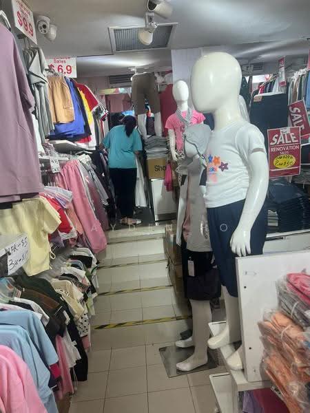 Lucky Plaza, 304 Orchard Road, Orchard / River Valley, 549 sqft, Mall Shop For Rent, by Jayden Ho, 500277338 - CommercialGuru.com.sg