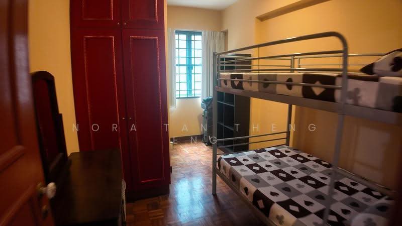 West Bay Condo, 54 West Coast Crescent, Buona Vista / West Coast / Clementi New Town, 2 Bedrooms, 904 sqft, Condominium For Rent, by Nora Tan Theng Eng, 500277342 - Bedroom2 - PropertyGuru.com.sg