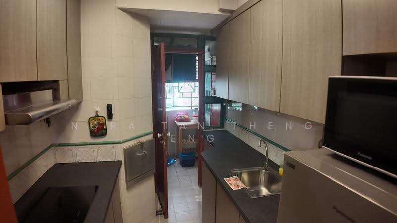 West Bay Condo, 54 West Coast Crescent, Buona Vista / West Coast / Clementi New Town, 2 Bedrooms, 904 sqft, Condominium For Rent, by Nora Tan Theng Eng, 500277342 - Kitchen - PropertyGuru.com.sg