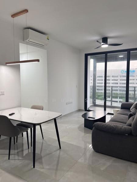 Penrose, 22 Sims Drive, Eunos / Geylang / Paya Lebar, 3 Bedrooms, 936 sqft, Condominium For Sale, by Joshua Soh, 500277347 - Living Room - PropertyGuru.com.sg