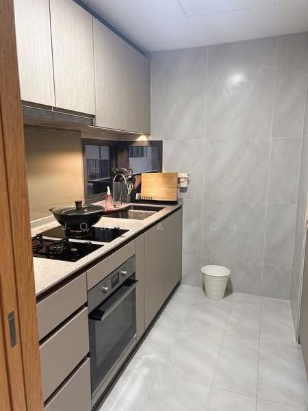 Penrose, 22 Sims Drive, Eunos / Geylang / Paya Lebar, 3 Bedrooms, 936 sqft, Condominium For Sale, by Joshua Soh, 500277347 - Kitchen - PropertyGuru.com.sg