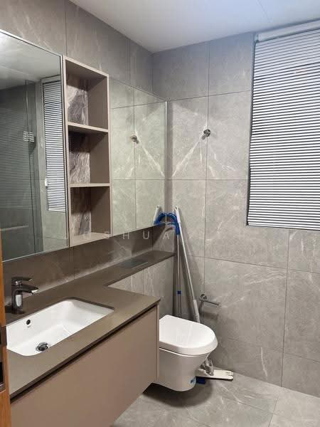 Penrose, 22 Sims Drive, Eunos / Geylang / Paya Lebar, 3 Bedrooms, 936 sqft, Condominium For Sale, by Joshua Soh, 500277347 - Bathroom - PropertyGuru.com.sg
