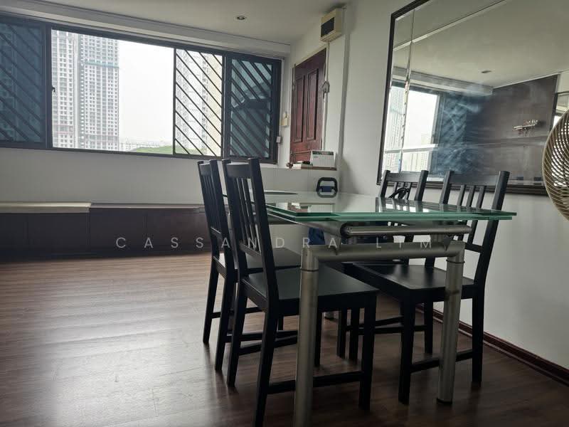 106 Henderson Crescent, 106 Henderson Crescent, Alexandra / Commonwealth, 3 Bedrooms, 872 sqft, HDB Flat For Rent, by Cassandra Lim, 500277349 - PropertyGuru.com.sg