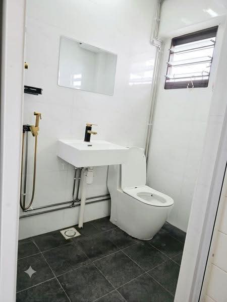 542 Choa Chu Kang Street 52, 542 Choa Chu Kang Street 52, Dairy Farm / Bukit Panjang / Choa Chu Kang, Room Rental, 100 sqft, HDB Flat For Rent, by Ten Yuyu, 500277358 - Bathroom - PropertyGuru.com.sg