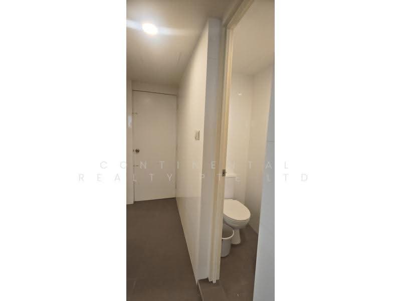 Cairnhill Plaza, 53 Cairnhill Road, Orchard / River Valley, 2 Bedrooms, 2,293 sqft, Apartment For Rent, by GEORGE, 500277359 - Helper’s Bathroom - PropertyGuru.com.sg