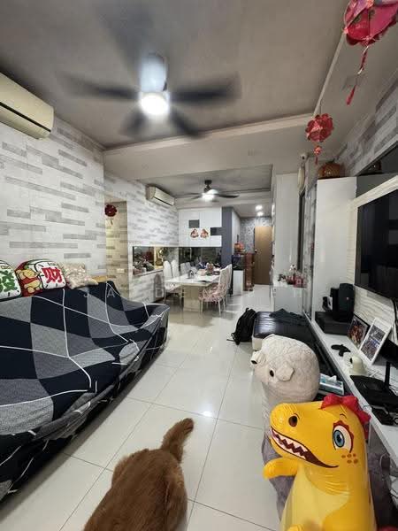 Parc Vera, 2 Hougang Street 32, Hougang / Punggol / Sengkang, 4 Bedrooms, 1,550 sqft, Condominium For Sale, by Jayden Peh, 500277362 - Living Room - PropertyGuru.com.sg