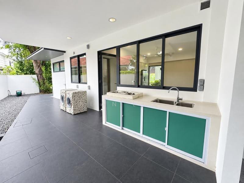 Margoliouth road, Tanglin / Holland / Bukit Timah, 5 Bedrooms, 6,700 sqft, Detached House For Rent, by Sean Lee, 500277365 - Exterior - PropertyGuru.com.sg