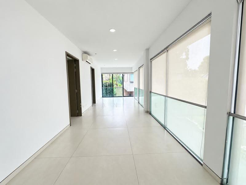 Margoliouth road, Tanglin / Holland / Bukit Timah, 5 Bedrooms, 6,700 sqft, Detached House For Rent, by Sean Lee, 500277365 - Corridor - PropertyGuru.com.sg