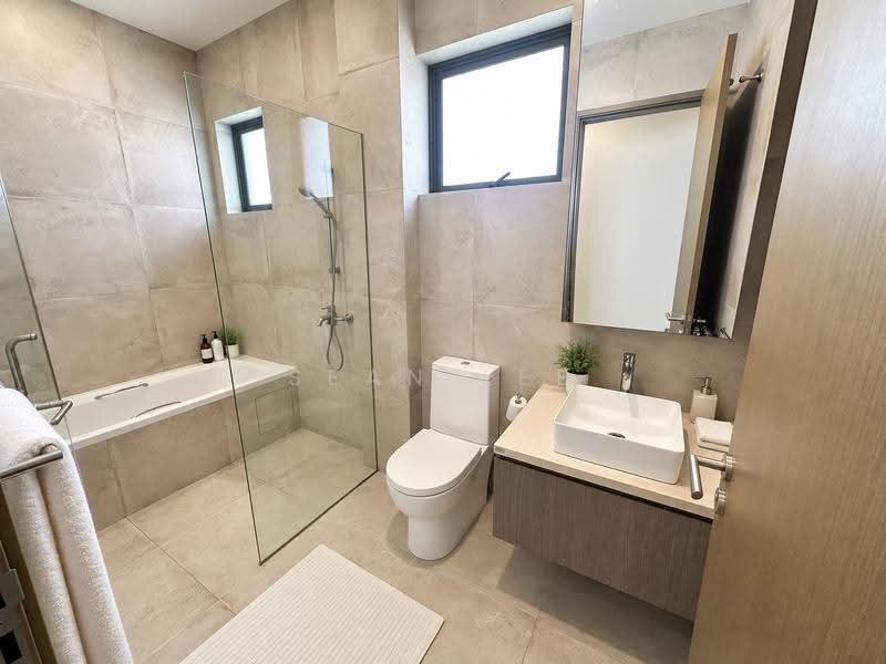 Margoliouth road, Tanglin / Holland / Bukit Timah, 5 Bedrooms, 6,700 sqft, Detached House For Rent, by Sean Lee, 500277365 - Bathroom - PropertyGuru.com.sg