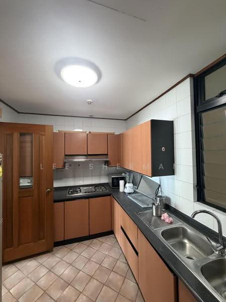 Spring Grove, 53 Grange Road, Tanglin / Holland / Bukit Timah, 2 Bedrooms, 1,012 sqft, Condominium For Sale, by Lee Sherman, 500277367 - Kitchen - PropertyGuru.com.sg