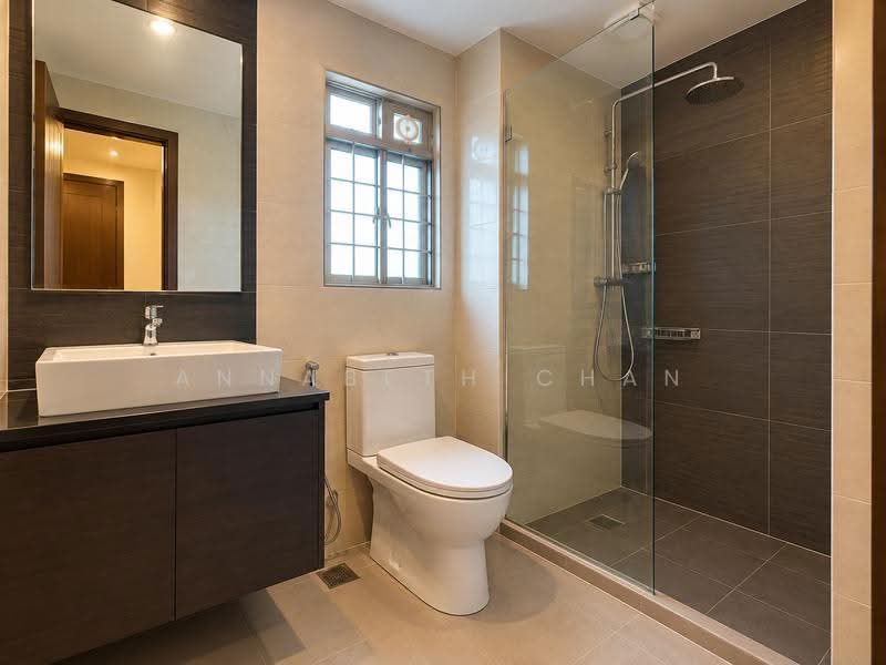 Villa Verde, Verde Grove, Dairy Farm / Bukit Panjang / Choa Chu Kang, 5 Bedrooms, 2,600 sqft, Terraced House For Sale, by Annabeth Chan, 500277369 - Bathroom - PropertyGuru.com.sg