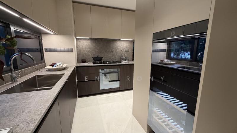 UPPERHOUSE at Orchard Boulevard, 22 Orchard Boulevard, Tanglin / Holland / Bukit Timah, 4 Bedrooms, 2,056 sqft, Condominium For Sale, by Elena Rony, 500277394 - PropertyGuru.com.sg