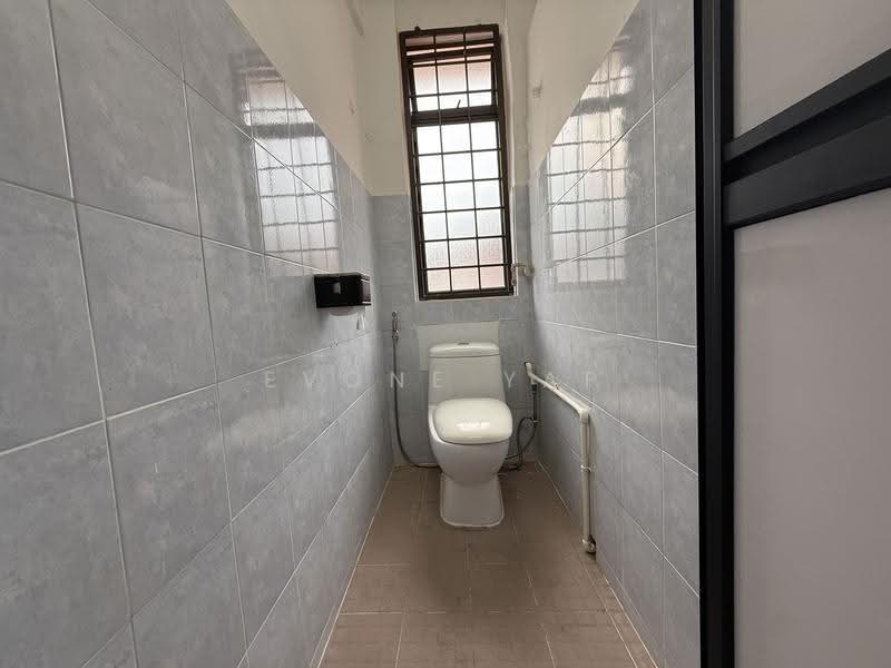 Serangoon Garden Estate, Serangoon Garden Way, Hougang / Punggol / Sengkang, 3 Bedrooms, 1,400 sqft, Apartment For Rent, by Evone Yap, 500277397 - Bathroom - PropertyGuru.com.sg