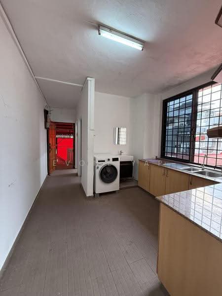 Serangoon Garden Estate, Serangoon Garden Way, Hougang / Punggol / Sengkang, 3 Bedrooms, 1,400 sqft, Apartment For Rent, by Evone Yap, 500277397 - Kitchen - PropertyGuru.com.sg