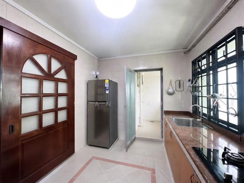 664 Choa Chu Kang Crescent, 664 Choa Chu Kang Crescent, Dairy Farm / Bukit Panjang / Choa Chu Kang, 3 Bedrooms, 1,335 sqft, HDB Flat For Sale, by Sean Tiah, 500277400 - Kitchen - PropertyGuru.com.sg