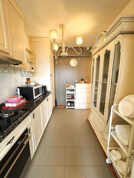 668A Edgefield Plains, 668A Edgefield Plains, Hougang / Punggol / Sengkang, 3 Bedrooms, 1,216 sqft, HDB Flat For Sale, by Alan Lim, 500277403 - Kitchen - PropertyGuru.com.sg