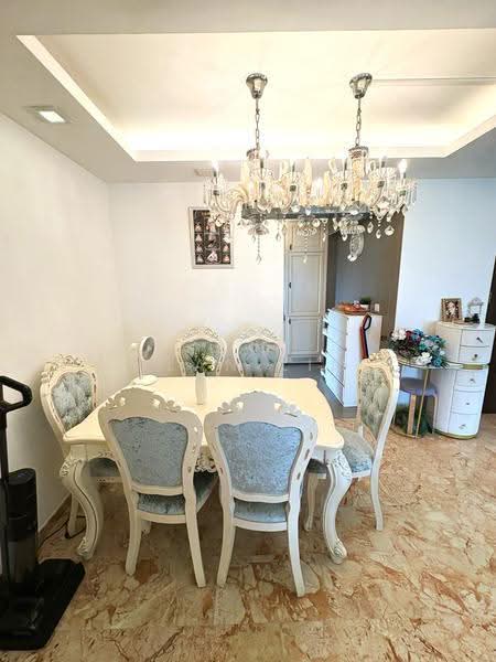 668A Edgefield Plains, 668A Edgefield Plains, Hougang / Punggol / Sengkang, 3 Bedrooms, 1,216 sqft, HDB Flat For Sale, by Alan Lim, 500277403 - Dining Room - PropertyGuru.com.sg