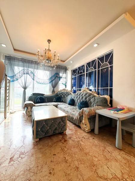 668A Edgefield Plains, 668A Edgefield Plains, Hougang / Punggol / Sengkang, 3 Bedrooms, 1,216 sqft, HDB Flat For Sale, by Alan Lim, 500277403 - Living Room - PropertyGuru.com.sg