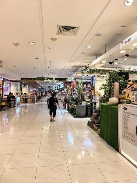 Thomson Plaza, 301 Upper Thomson Road, Ang Mo Kio / Bishan / Thomson, 657 sqft, Mall Shop For Rent, by AMIRUL ANWAR BIN MOHD NOOR (AMIR MICHAEL), 500277417 - Corridor - CommercialGuru.com.sg