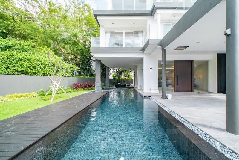 Modern 3.5 Storey Freehold Semi-D with Swimming Pool Near Bayshore MRT within Lucky Heights Estate, Bedok / Upper East Coast, 7 Bedrooms, 6,067 sqft, Detached House For Rent, by Derrick Liau, 500277428 - Exterior - PropertyGuru.com.sg