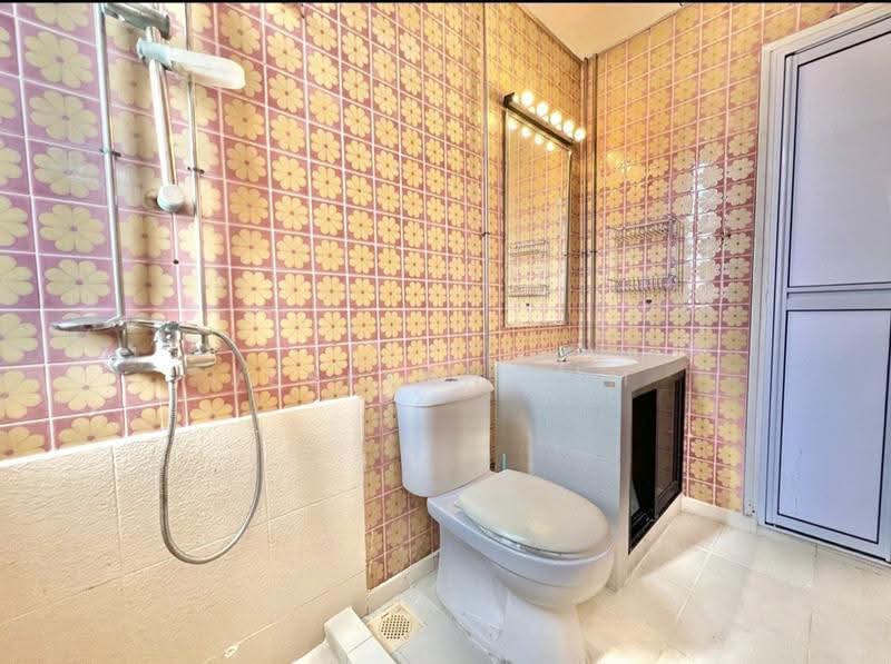 Lloyd Court, 40 Lloyd Road, Orchard / River Valley, Room Rental, 200 sqft, Condominium For Rent, by Jeslynn Lim, 500277433 - Bathroom - PropertyGuru.com.sg