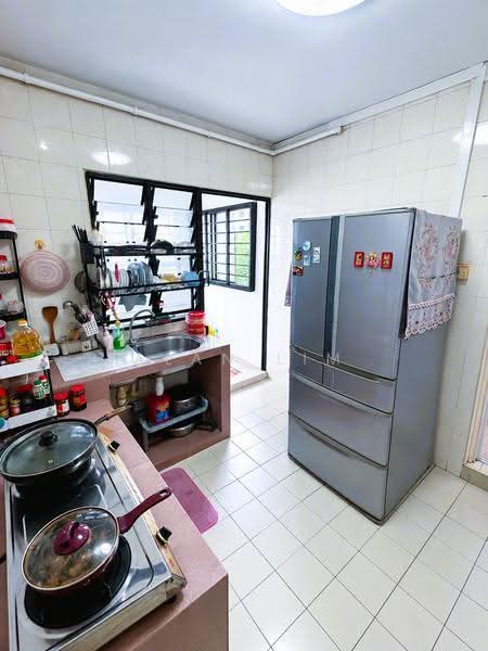 334 Sembawang Close, 334 Sembawang Close, Sembawang / Yishun, 4 Bedrooms, 1,249 sqft, HDB Flat For Sale, by Alan Lim, 500277439 - Kitchen - PropertyGuru.com.sg