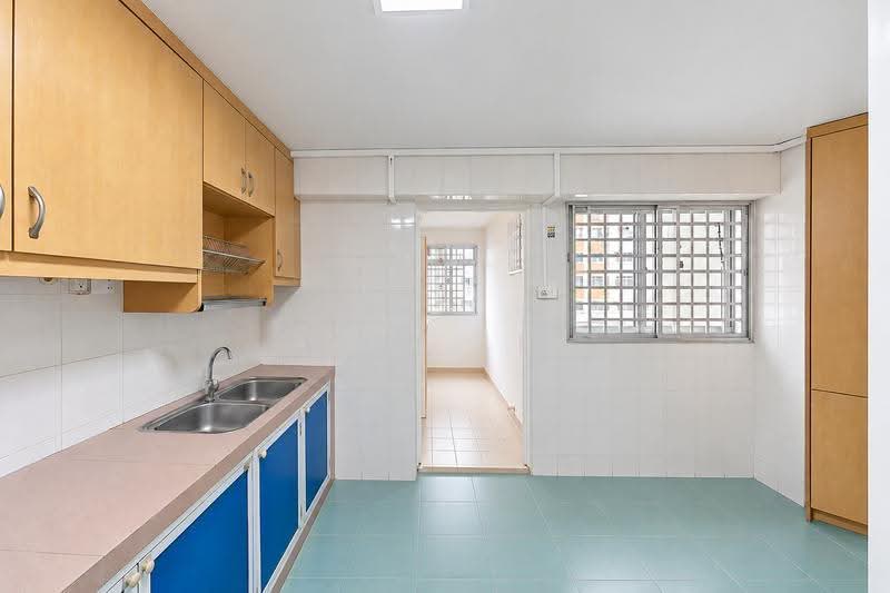 23B Queen's Close, 23B Queen's Close, Alexandra / Commonwealth, 3 Bedrooms, 1,119 sqft, HDB Flat For Sale, by Alex Lee, 500277451 - Kitchen - PropertyGuru.com.sg