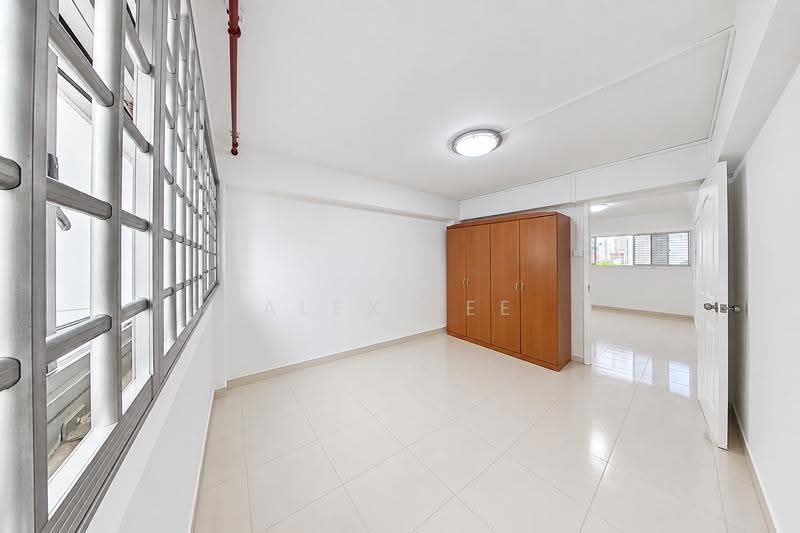 23B Queen's Close, 23B Queen's Close, Alexandra / Commonwealth, 3 Bedrooms, 1,119 sqft, HDB Flat For Sale, by Alex Lee, 500277451 - Bedroom 1 - PropertyGuru.com.sg