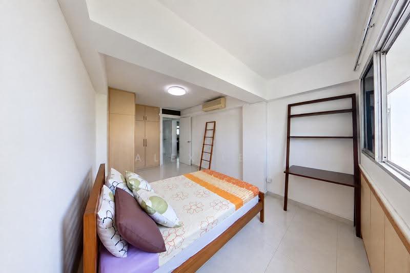 23B Queen's Close, 23B Queen's Close, Alexandra / Commonwealth, 3 Bedrooms, 1,119 sqft, HDB Flat For Sale, by Alex Lee, 500277451 - Bedroom 3 - PropertyGuru.com.sg