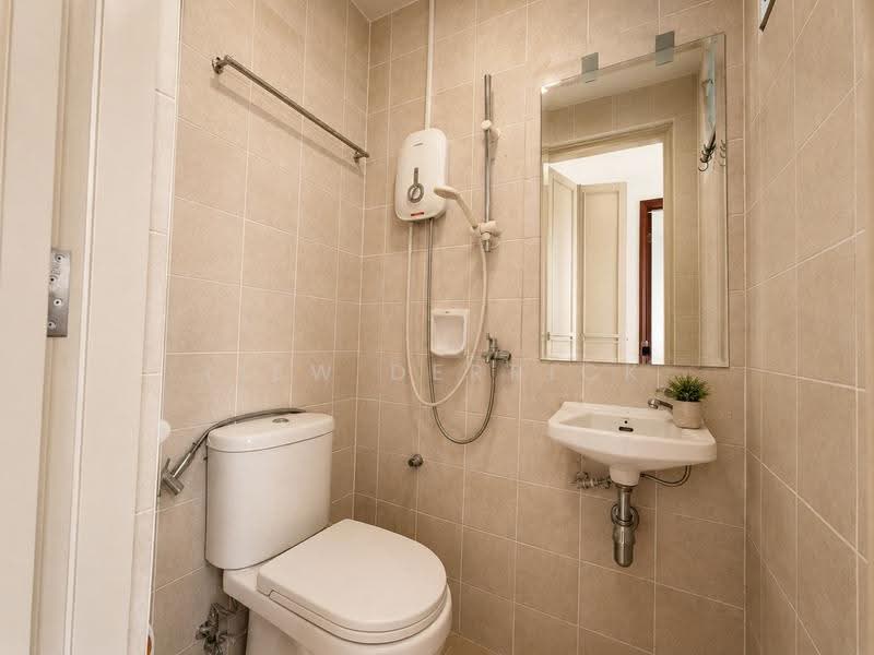 The Tropica, 51 Tampines Avenue 1, Pasir Ris / Tampines, 3 Bedrooms, 1,238 sqft, Condominium For Rent, by Liew Derrick, 500277452 - Bathroom - PropertyGuru.com.sg