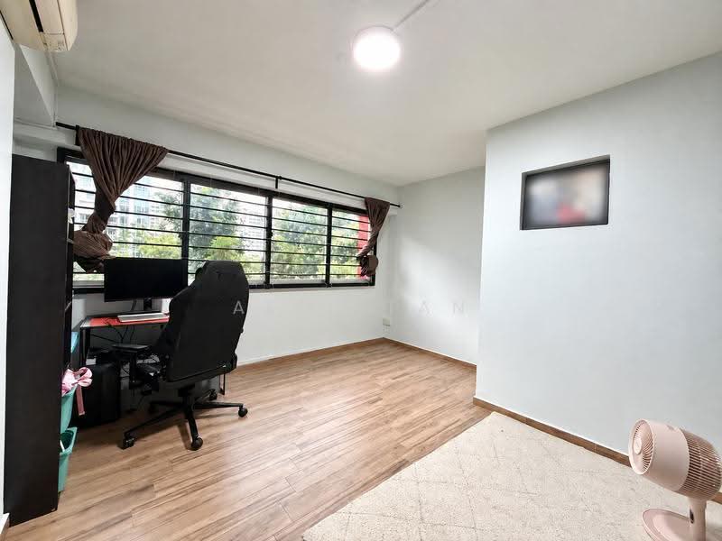 444 Hougang Avenue 8, 444 Hougang Avenue 8, Hougang / Punggol / Sengkang, 3 Bedrooms, 1,130 sqft, HDB Flat For Sale, by Alex Tan, 500277463 - Study - PropertyGuru.com.sg