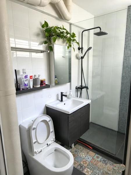 510 Bukit Batok Street 52, 510 Bukit Batok Street 52, Dairy Farm / Bukit Panjang / Choa Chu Kang, 3 Bedrooms, 1,313 sqft, HDB Flat For Sale, by Elson Wang, 500277473 - Bathroom - PropertyGuru.com.sg