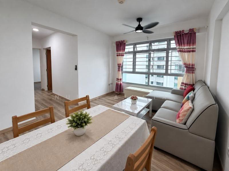 185B Woodlands Street 13, 185B Woodlands Street 13, Admiralty / Woodlands, 2 Bedrooms, 732 sqft, HDB Flat For Rent, by Nuris Alicia, 500277475 - Living Room - PropertyGuru.com.sg