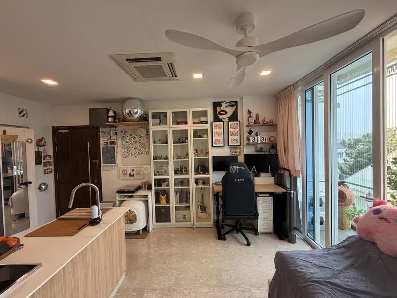 Prestige Loft, 286 Telok Kurau Road, East Coast / Marine Parade, Studio, 366 sqft, Apartment For Sale, by Lionel Mai, 500277476 - Living Room - PropertyGuru.com.sg