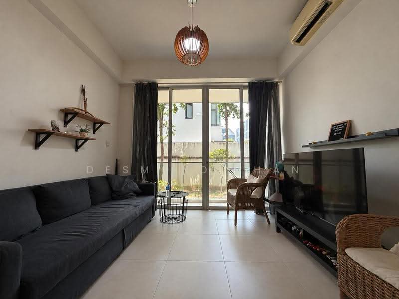 Tierra Vue, 40 Saint Patrick's Road, East Coast / Marine Parade, 2 Bedrooms, 947 sqft, Condominium For Sale, by Desmond Chan, 500277479 - Living Room - PropertyGuru.com.sg