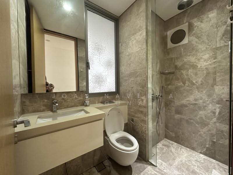 The Laurels @ Cairnhill Road, 38 Cairnhill Road, Orchard / River Valley, 3 Bedrooms, 1,302 sqft, Condominium For Rent, by Joan Navenza Wiguna, 500277480 - Bathroom - PropertyGuru.com.sg