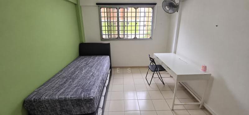 634 Yishun Street 61, 634 Yishun Street 61, Sembawang / Yishun, Room Rental, 150 sqft, HDB Flat For Rent, by James Li, 500277484 - Bedroom - PropertyGuru.com.sg