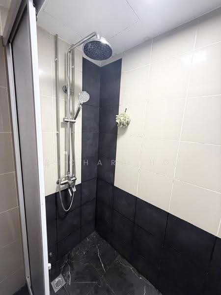 Lilydale, 550 Yishun Ave 6, Sembawang / Yishun, 3 Bedrooms, 1,195 sqft, Condominium For Sale, by Richard Ho, 500277496 - Attached Bathroom - PropertyGuru.com.sg