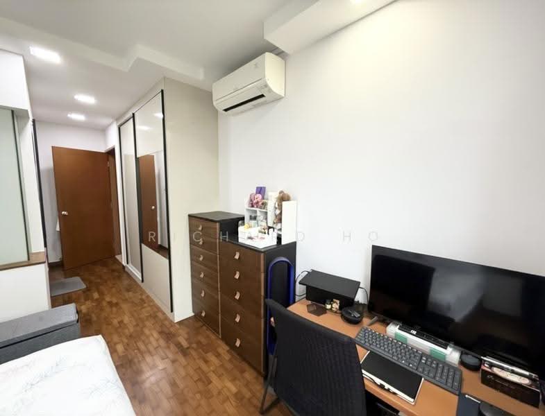 Lilydale, 550 Yishun Ave 6, Sembawang / Yishun, 3 Bedrooms, 1,195 sqft, Condominium For Sale, by Richard Ho, 500277496 - Master Bedroom - PropertyGuru.com.sg