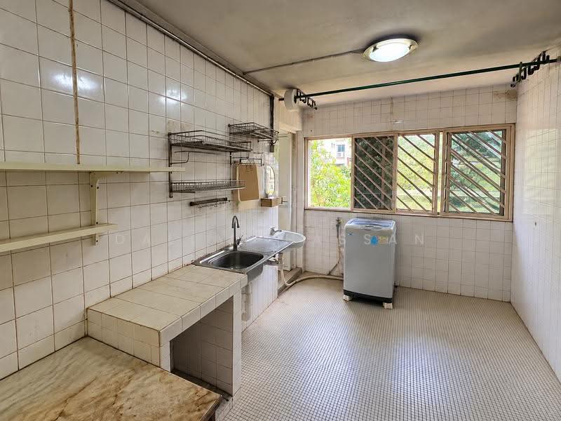 155 Ang Mo Kio Avenue 4, 155 Ang Mo Kio Avenue 4, Ang Mo Kio / Bishan / Thomson, 2 Bedrooms, 732 sqft, HDB Flat For Sale, by Dallas Hassan, 500277538 - Kitchen - PropertyGuru.com.sg